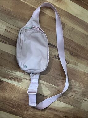 lululemon athletica | Bags | Nwt Lululemon All Day Essentials Belt Bag 25l  In Silver Dropasphalt Grey | Poshmark
